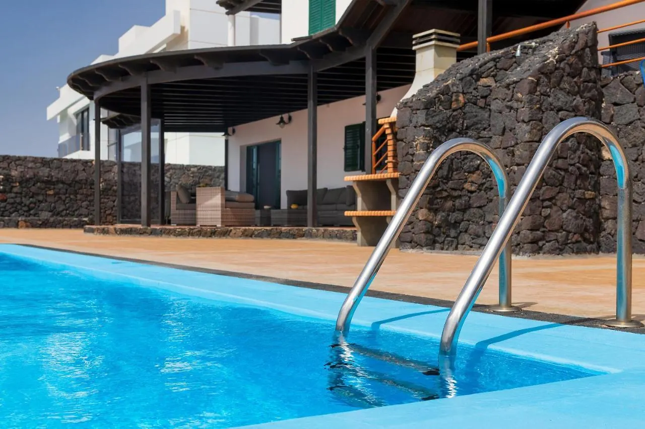 Villa Adelina Punta Mujeres 0*,